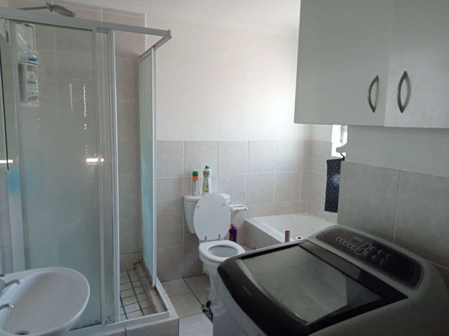 To Let 1 Bedroom Property for Rent in Parklands Western Cape